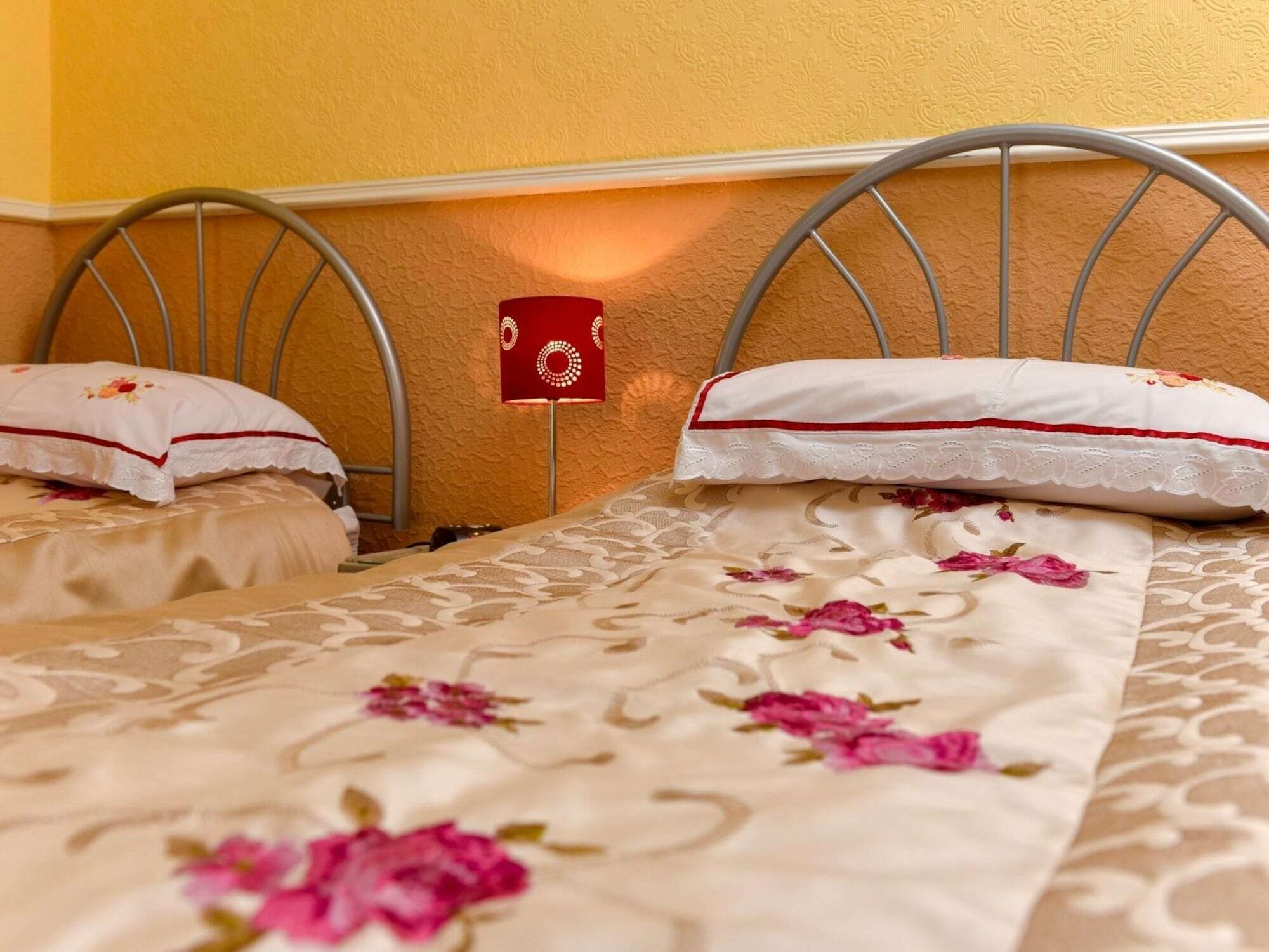 The Warren Guest House Карлайл Екстериор снимка