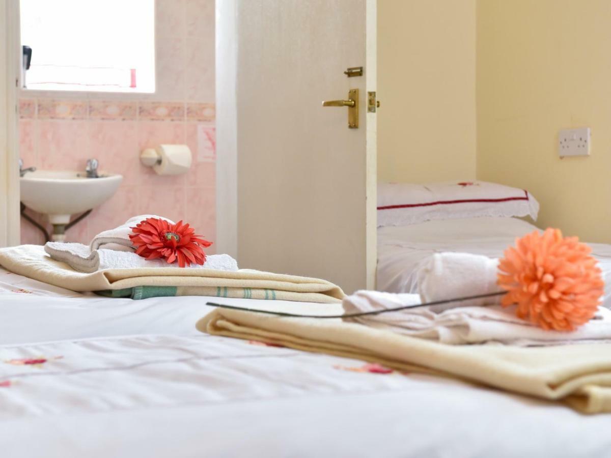 The Warren Guest House Карлайл Екстериор снимка