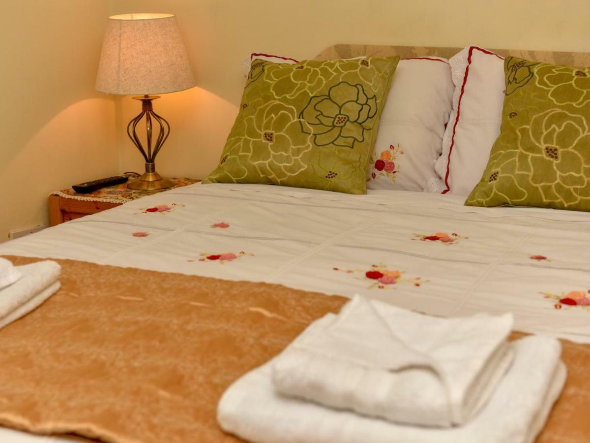 The Warren Guest House Карлайл Екстериор снимка